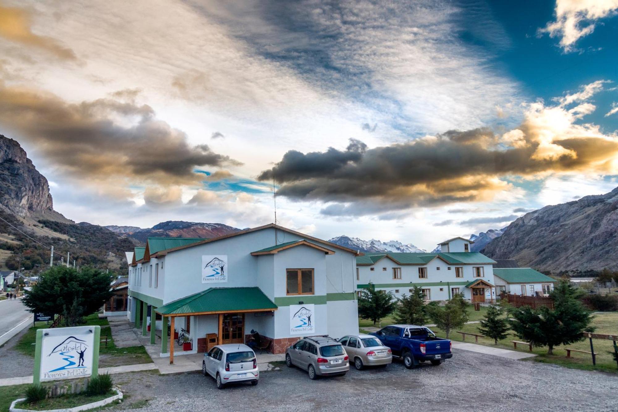 Hostel Pioneros Del Valle El Chalten Dış mekan fotoğraf